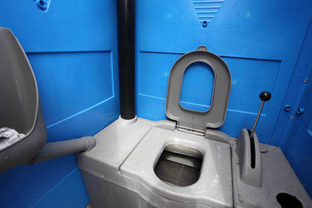 Best Porta potty rental near me  in Lakemore, OH